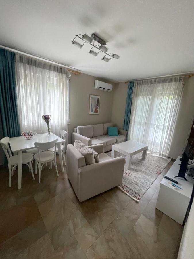 Anna'S Apartment Tiranë Ngoại thất bức ảnh